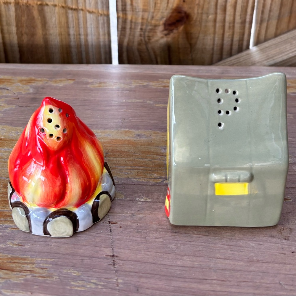 Beachcombers Coastal Life Camping Salt & Pepper Shaker Set